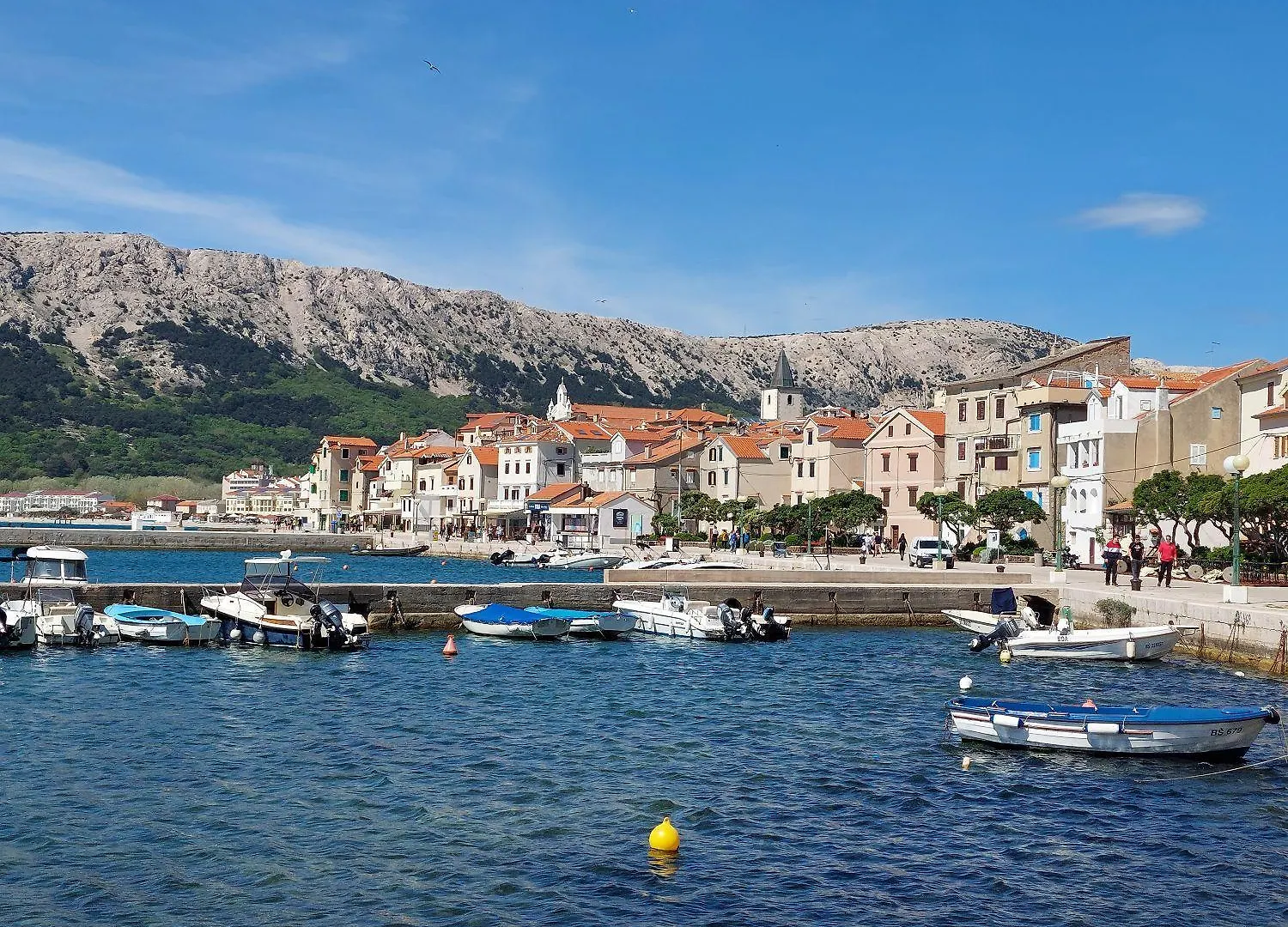 Apartment Entspannen Sie Sich In Dieser Modernen Unterbringung In Baska Auf Krk Croatia